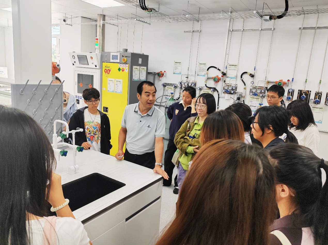 New Explorations in Laboratory Safety Education in Universities New Explorations in Laboratory Safety Education in Universities