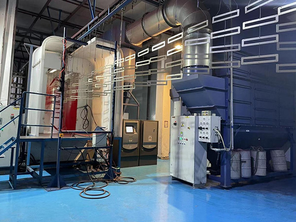 Automatic spraying production line